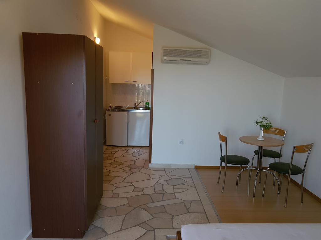 Apartments Plazibat Škrip Eksteriør billede