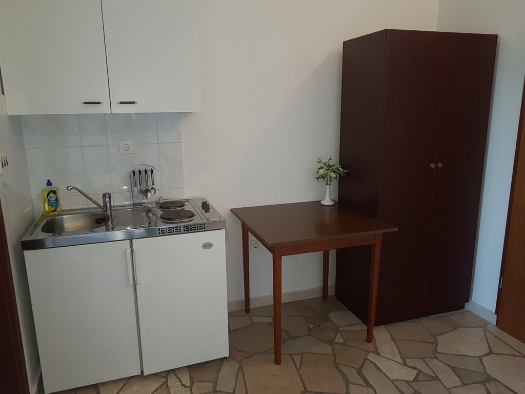 Apartments Plazibat Škrip Eksteriør billede